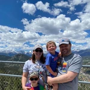 Meet your Posher, Laura